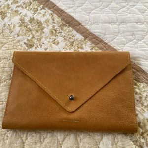 Leather wallet in good condition. Smoke free/ pet free home